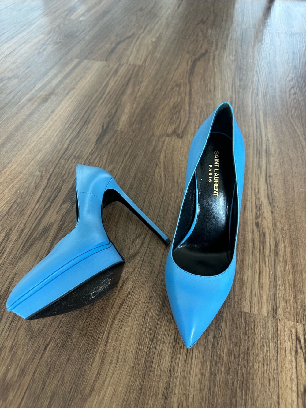 Saint Laurent Bright Blue Leather Pointed Pumps - Picture 2 of 3